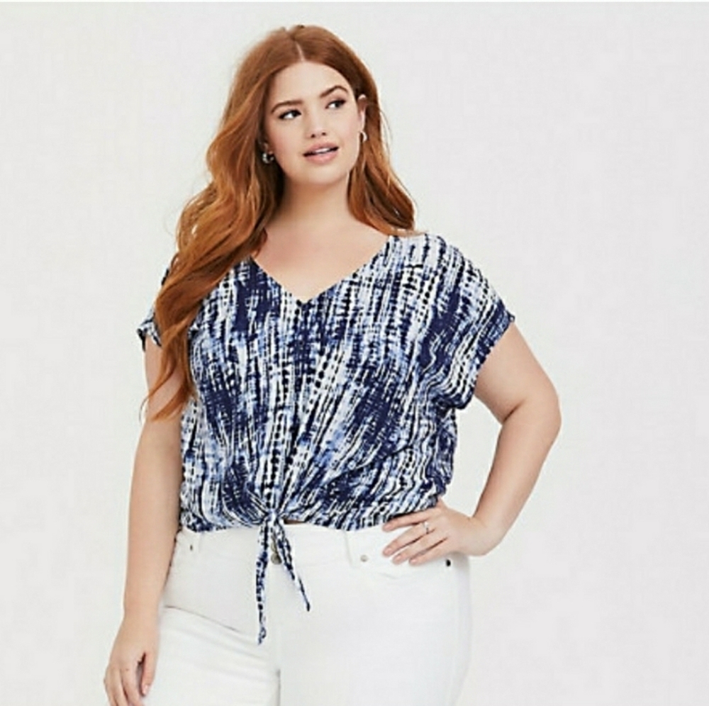 BLUE TIE-DYE CHALLIS SEMI CROPPED BLOUSE